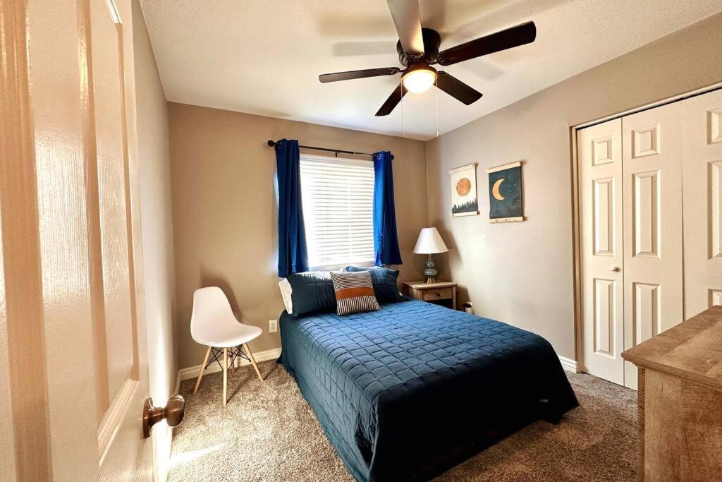Mesa Oasis Private Pool Spacious! 10+ Guests 7 Beds New, Great Location! Exterior photo