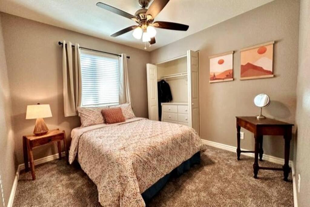 Mesa Oasis Private Pool Spacious! 10+ Guests 7 Beds New, Great Location! Exterior photo