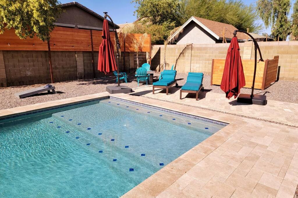 Mesa Oasis Private Pool Spacious! 10+ Guests 7 Beds New, Great Location! Exterior photo